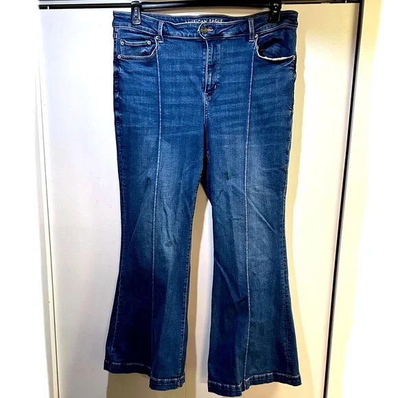 American Eagle Festival Flare Jeans - Picture 3 of 6